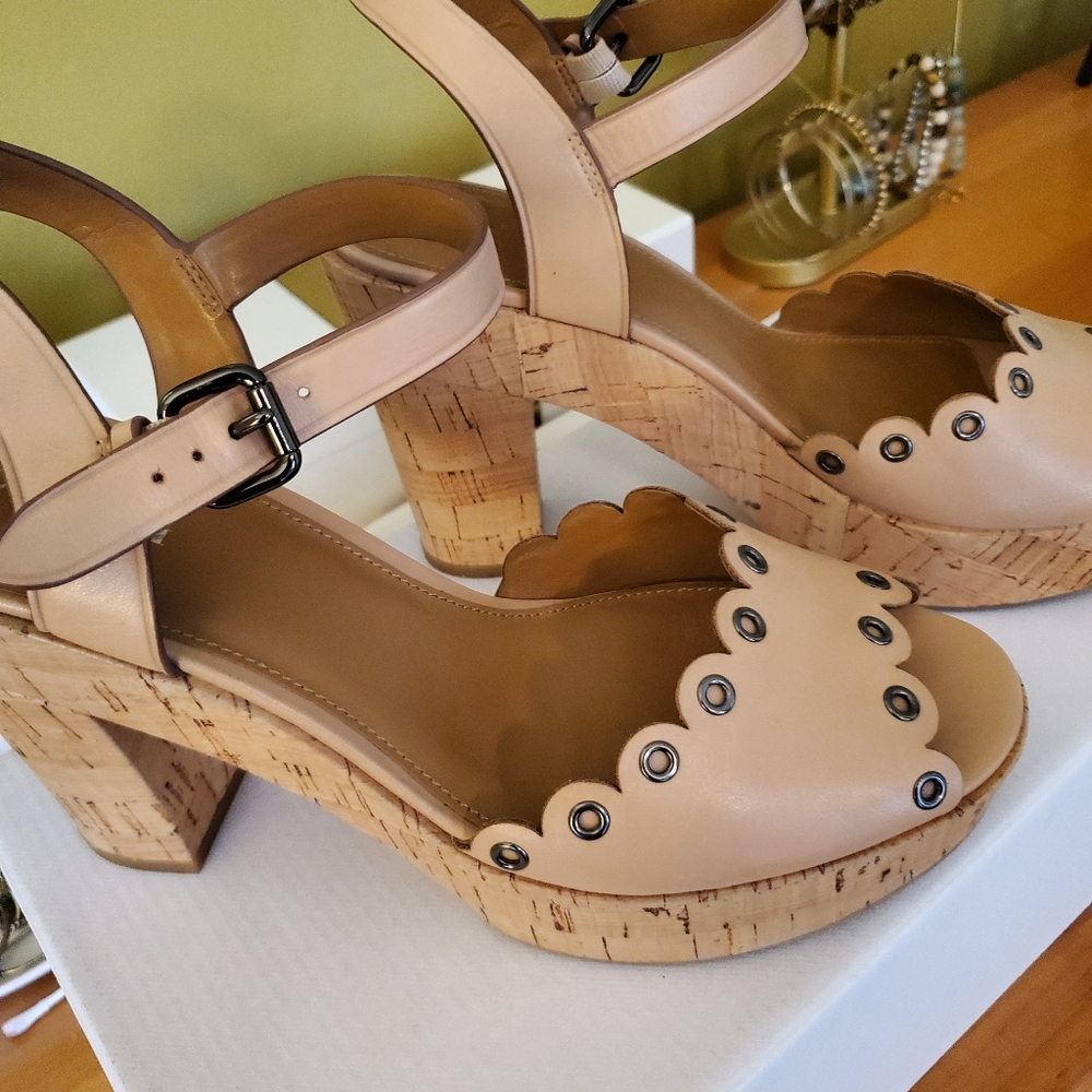 Sandals - Picture 4 of 4